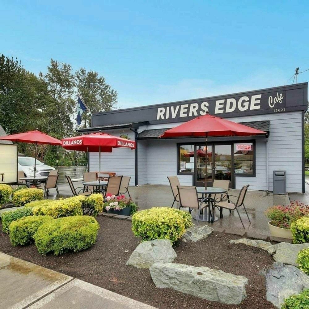 Rivers Edge Cafe Patio